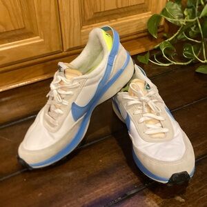 Like New Men’s Size 10 Nike White, Blue & Yellow DX2943 Waffle Sneakers (ABBA)